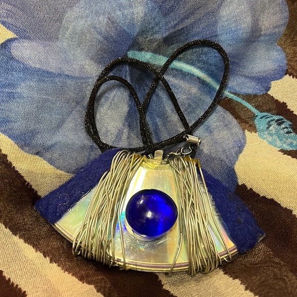 Reversible Handmade Necklace - Picture 6 of 16